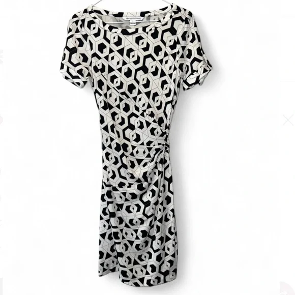 DVF Iconic Silk Wrap Midi Dress Chain Print Luxe 4 - Picture 14 of 15